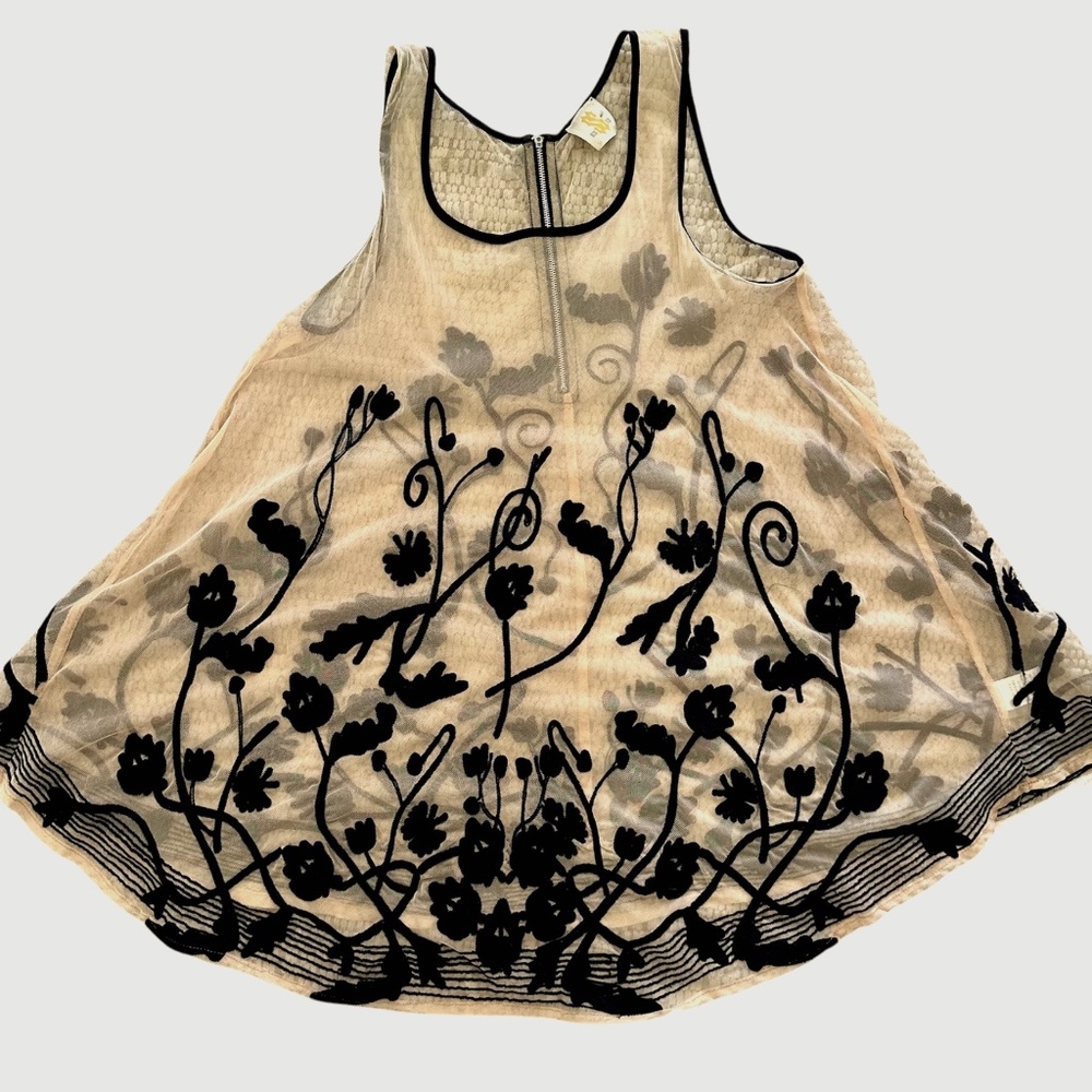 Nude Mesh with Black Embroidered Swing Top - L by SIS SIS